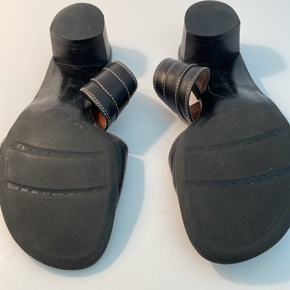 Liz Claiborne Sandals Size 10 - Picture 4 of 4